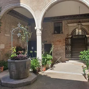 Al Mezzanino, Palazzo Torniello Italy